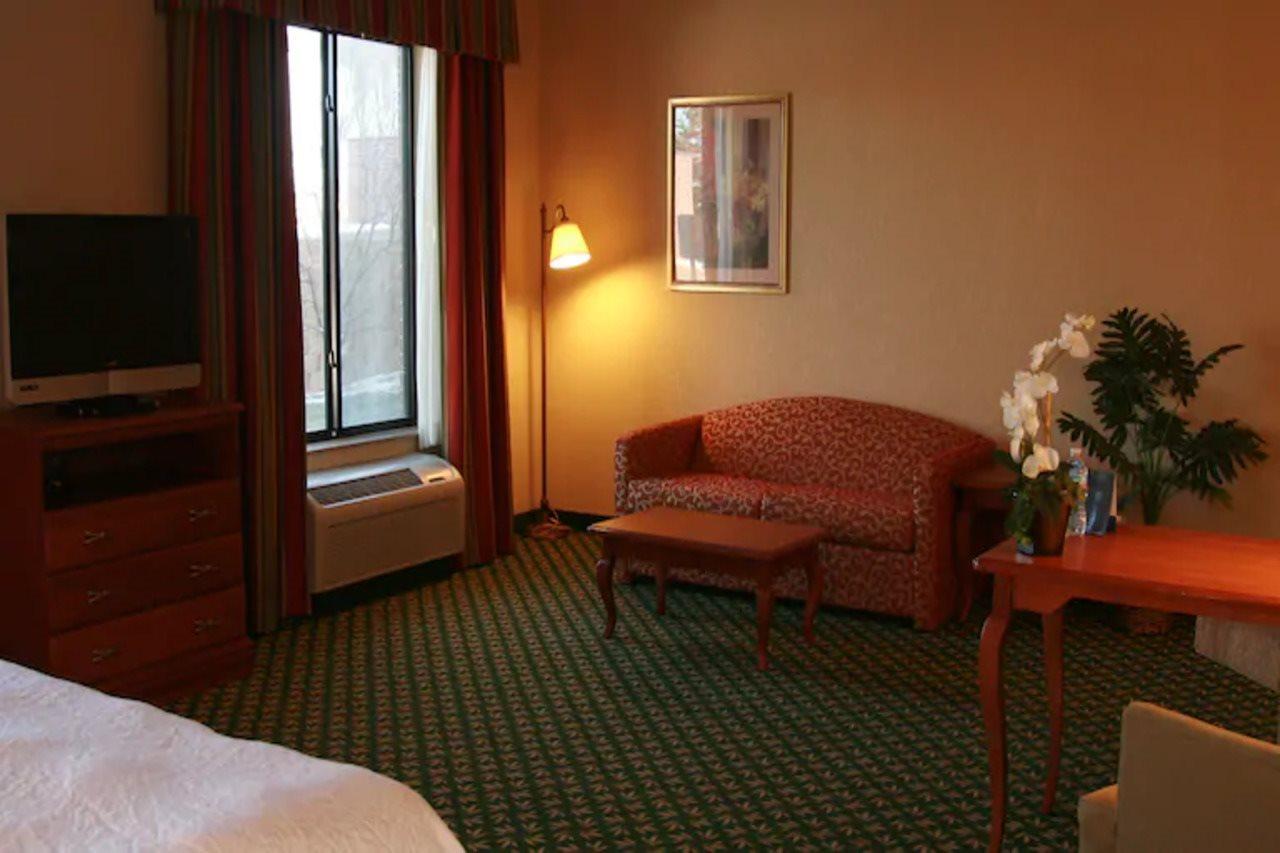 Newly Renovated Hampton Inn Omaha West Lakeside Eksteriør bilde