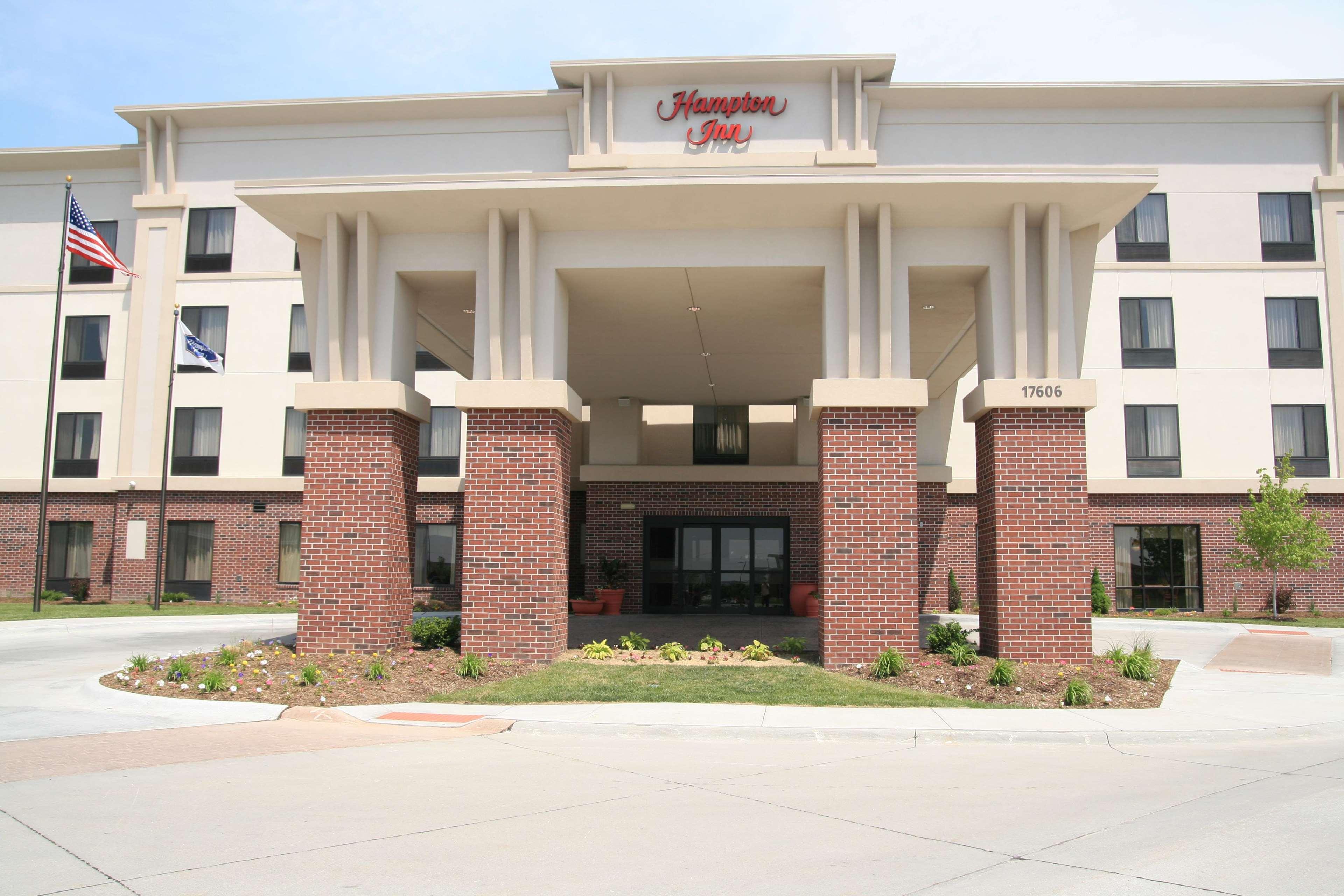 Newly Renovated Hampton Inn Omaha West Lakeside Eksteriør bilde