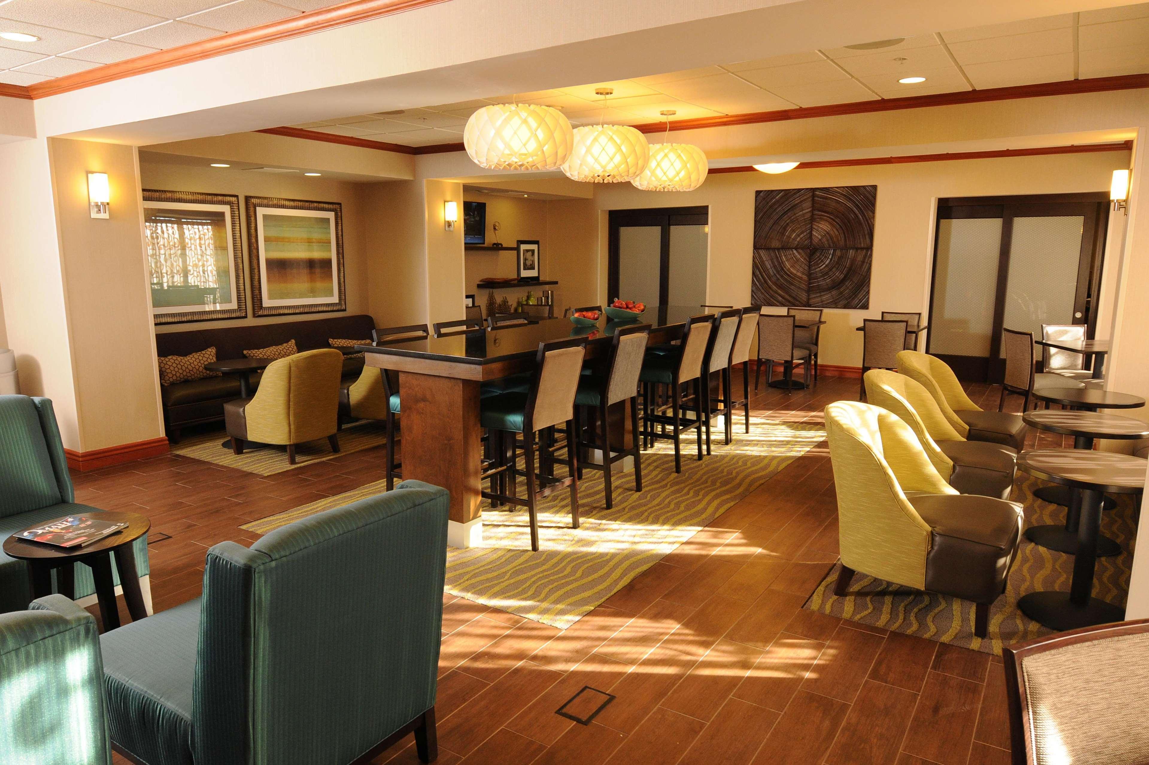 Newly Renovated Hampton Inn Omaha West Lakeside Eksteriør bilde