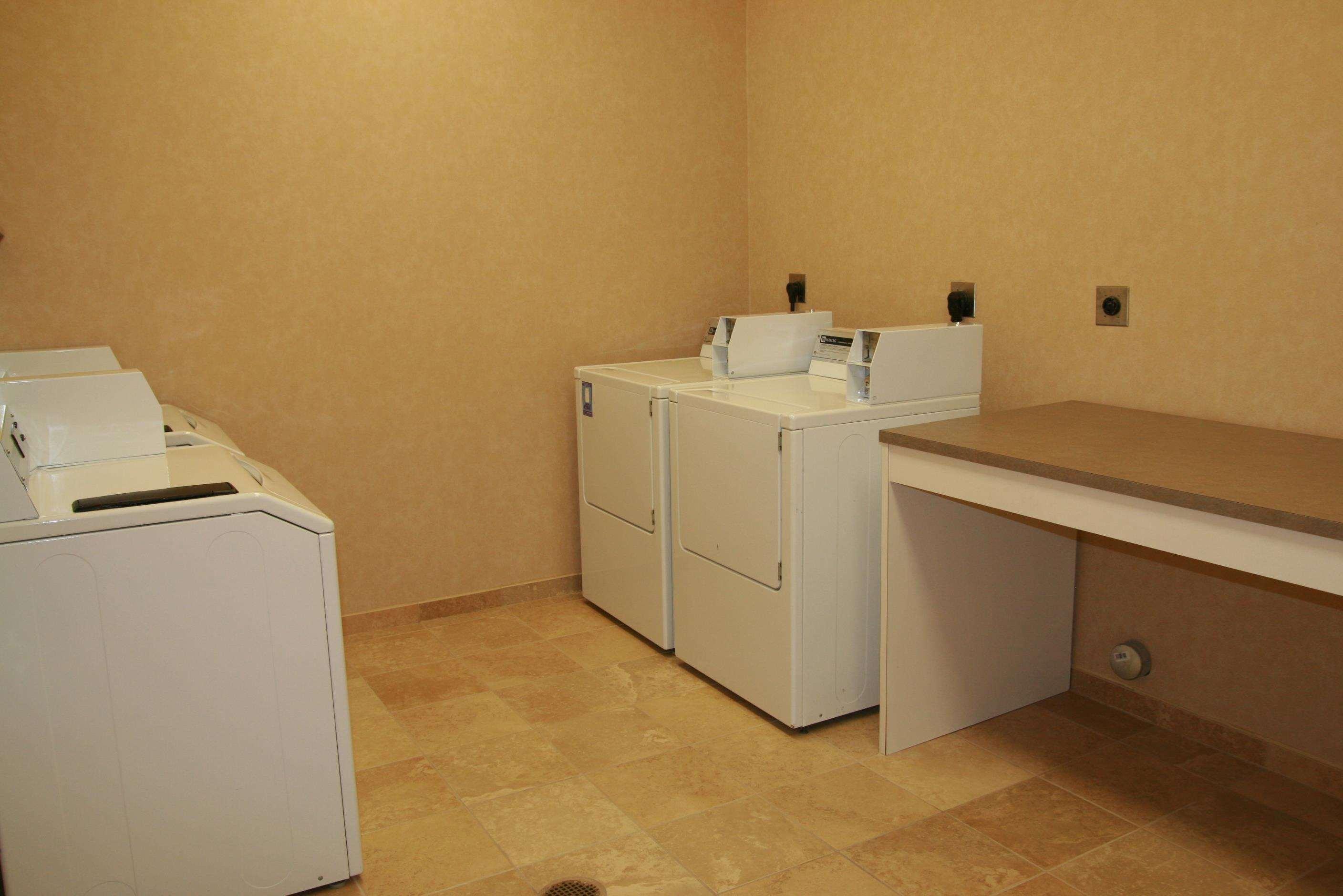Newly Renovated Hampton Inn Omaha West Lakeside Eksteriør bilde