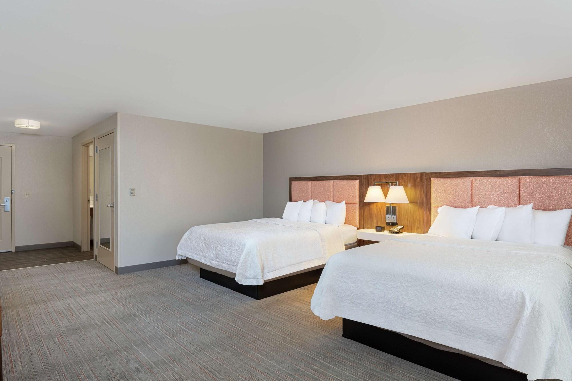 Newly Renovated Hampton Inn Omaha West Lakeside Eksteriør bilde