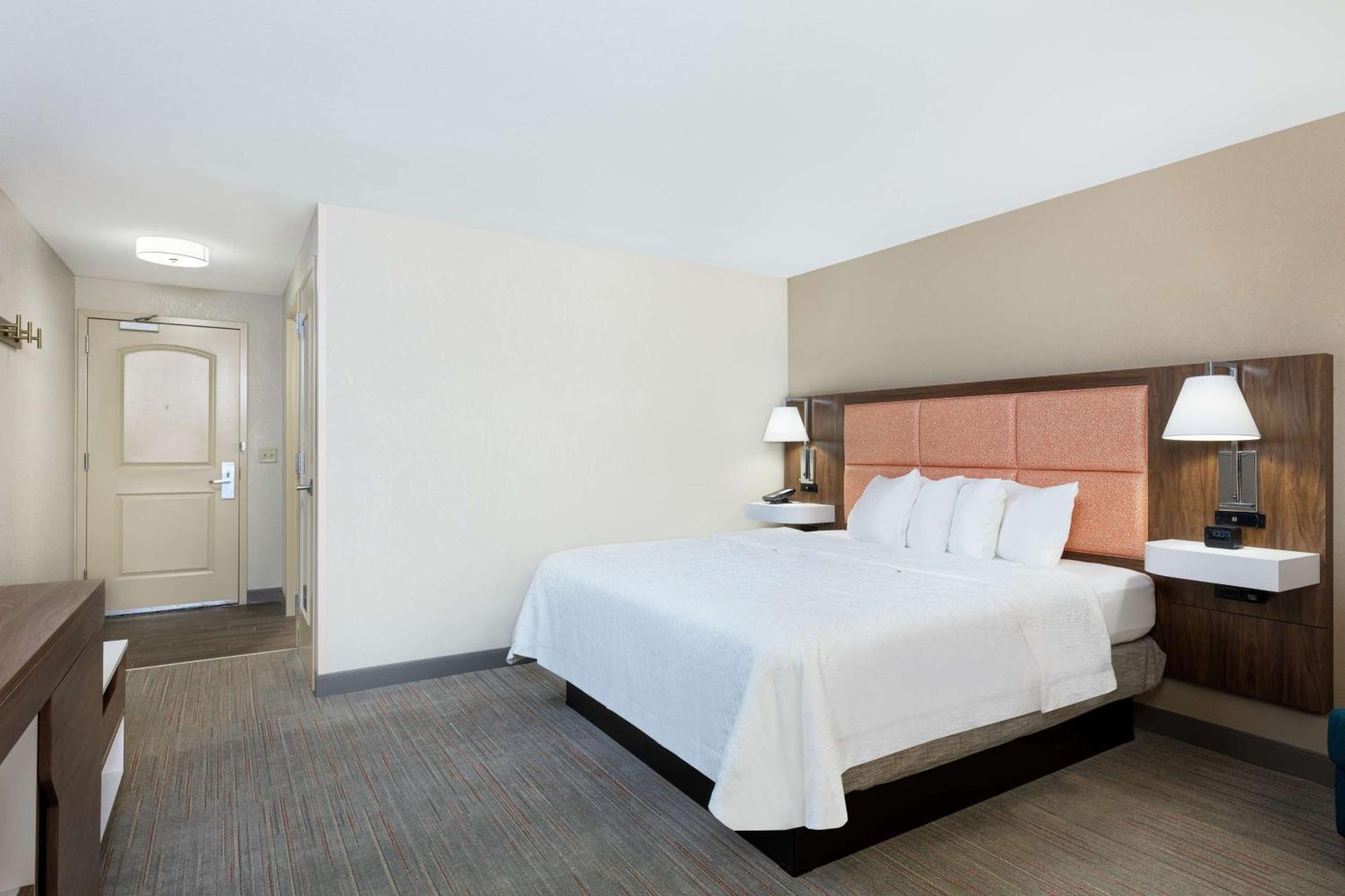 Newly Renovated Hampton Inn Omaha West Lakeside Eksteriør bilde