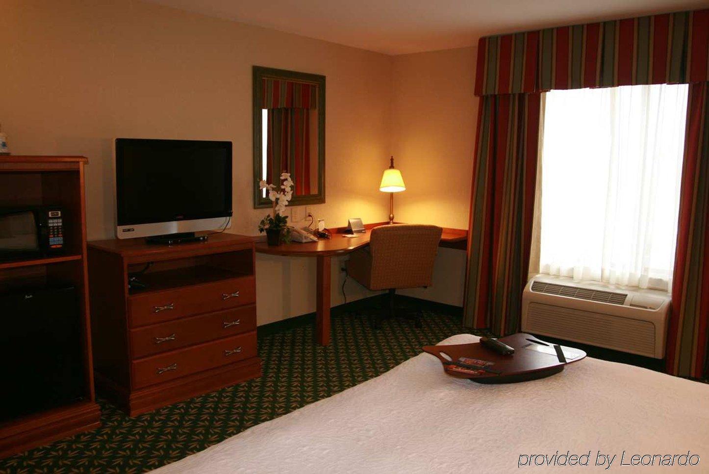 Newly Renovated Hampton Inn Omaha West Lakeside Rom bilde