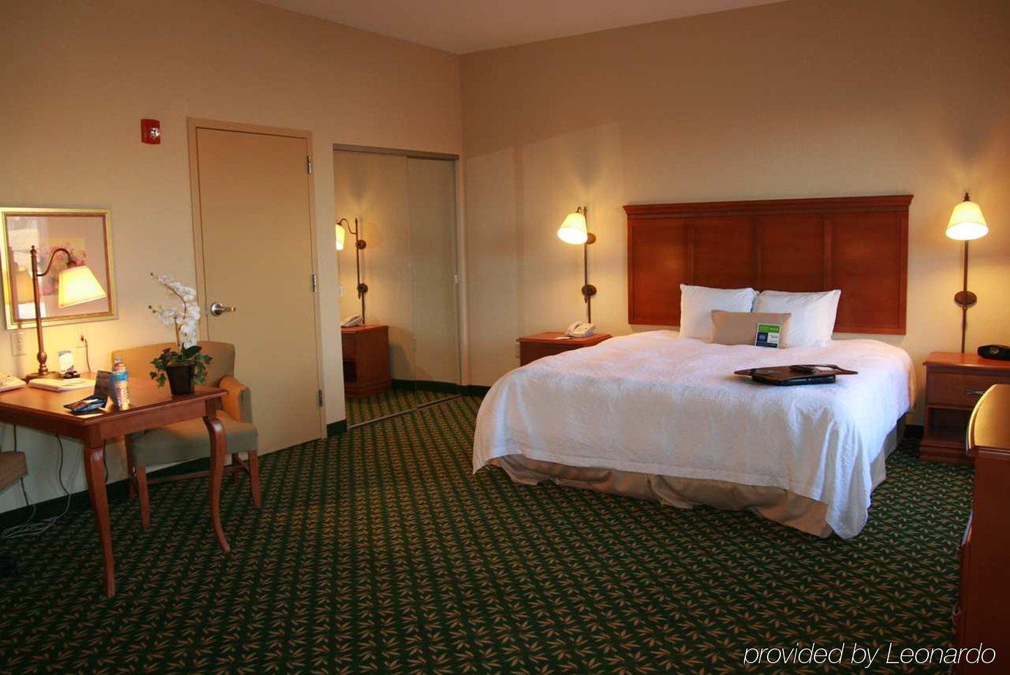 Newly Renovated Hampton Inn Omaha West Lakeside Rom bilde